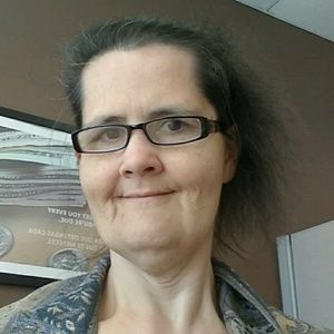 Meet your Posher, Suzanne